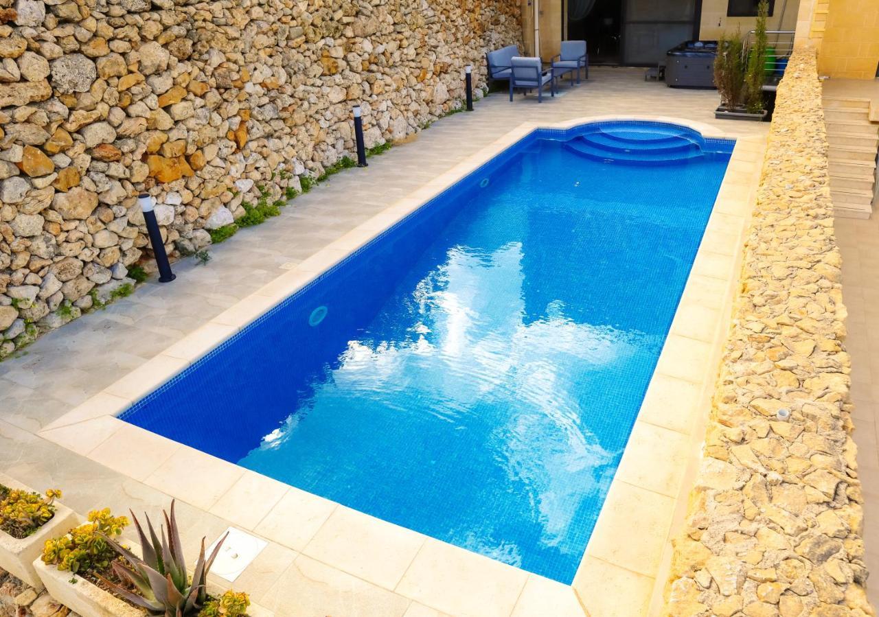 Si-Ku Holiday Home With Private Pool And Hot Tub Xagħra Exteriör bild